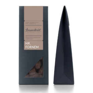 Hr. Fornem er en klassisk Flødekaramel med et ekstra strejf af salt - overtrukket med et tykt lag mørk belgisk chokolade. En populær kombination af saltkaramel og mørk chokolade.